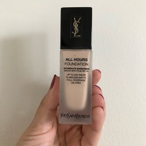 Yves Saint Laurent All Hours Foundation